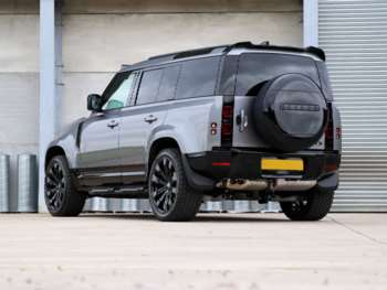 Used Land Rover Defender 110 2025 for sale - 74825461: Photo