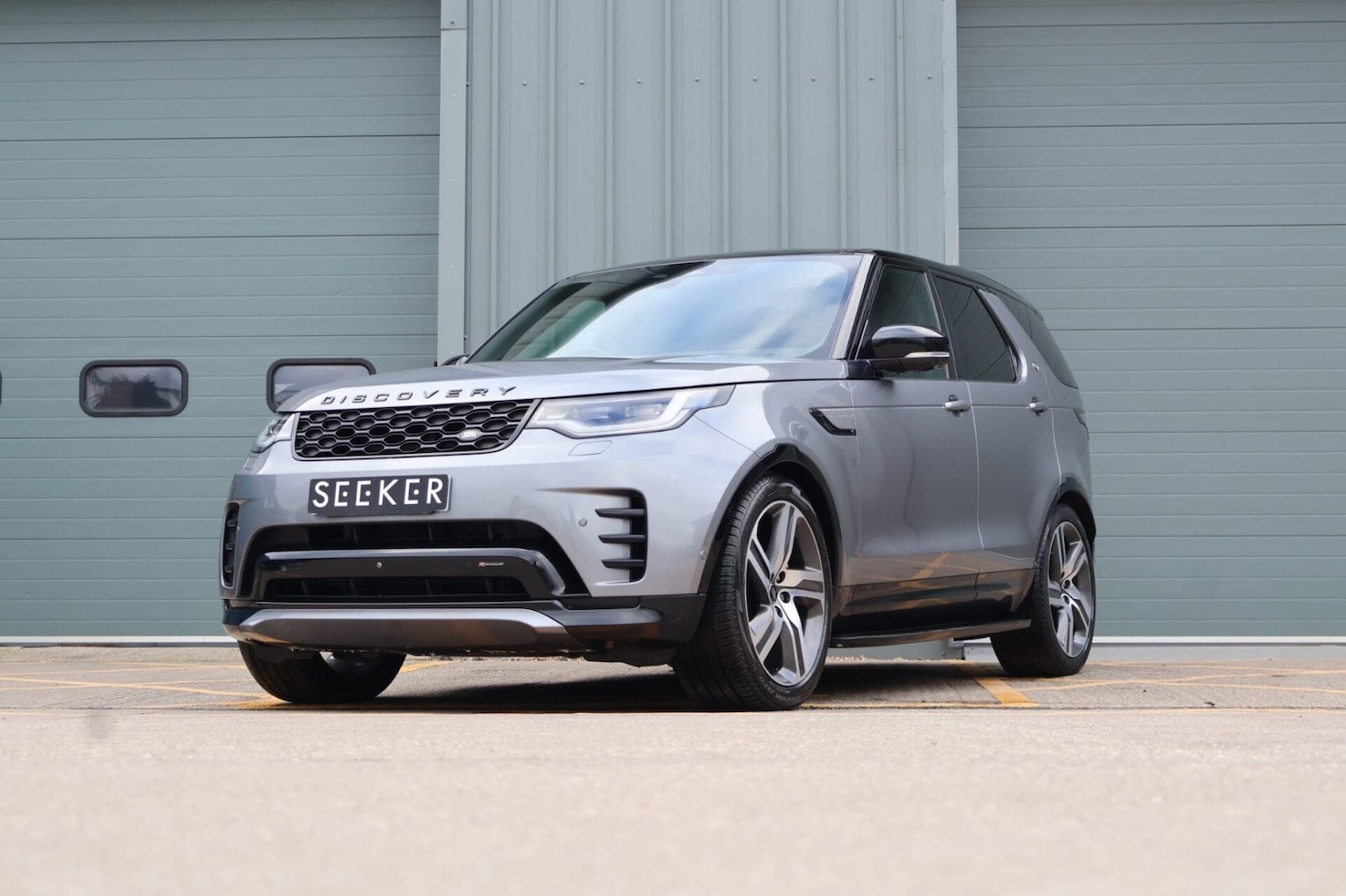 Used Land Rover Discovery 2023 for sale - 77666055: Photo 1