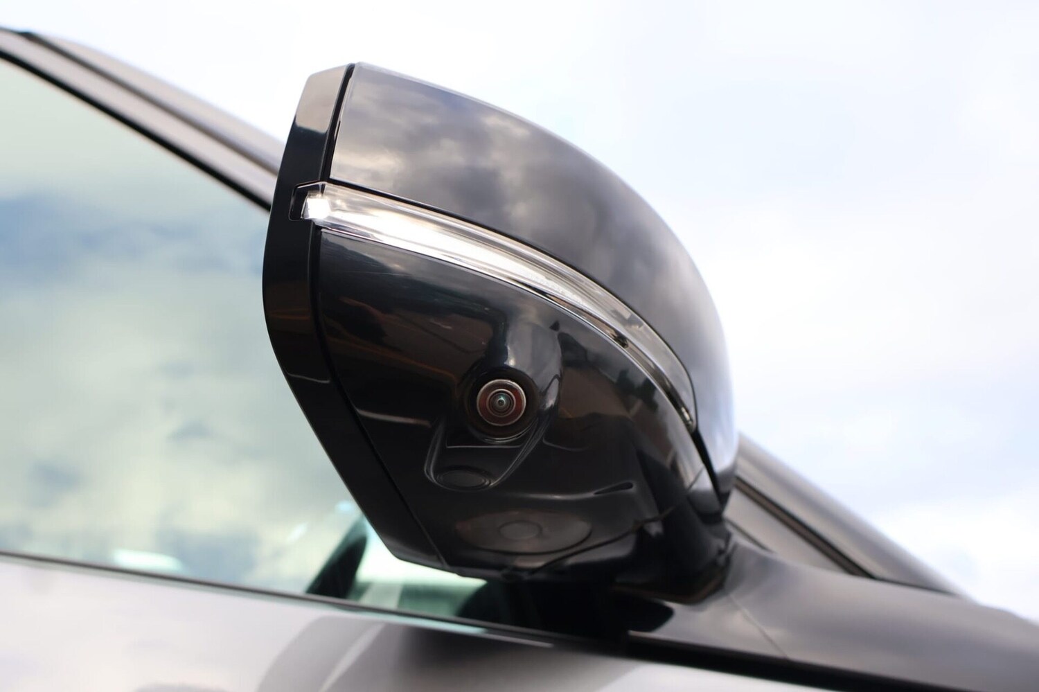 Used Land Rover Discovery 2023 for sale - 77666055: Photo 19