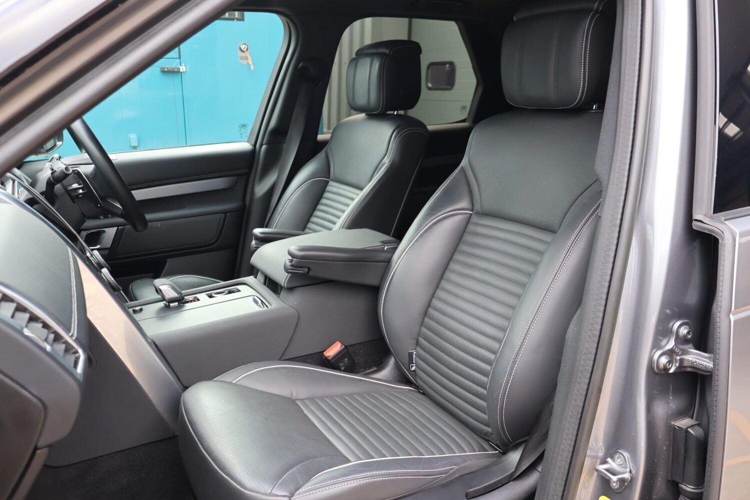 Used Land Rover Discovery 2023 for sale - 77666055: Photo 21