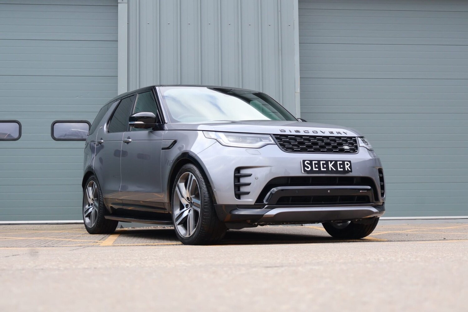 Used Land Rover Discovery 2023 for sale - 77666055: Photo 3