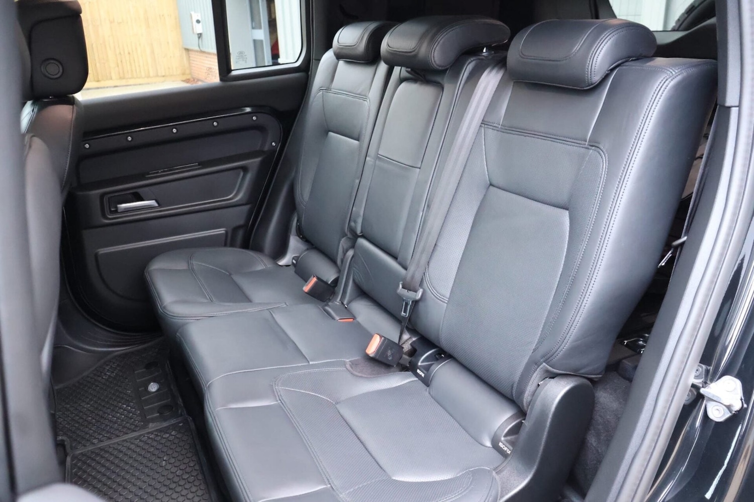 Used Land Rover Defender 2025 for sale - 76853918: Photo 23