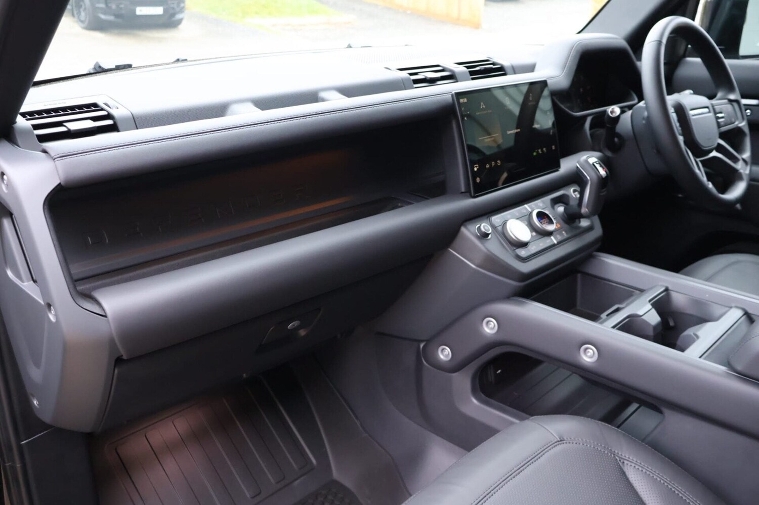 Used Land Rover Defender 2025 for sale - 76853918: Photo 25