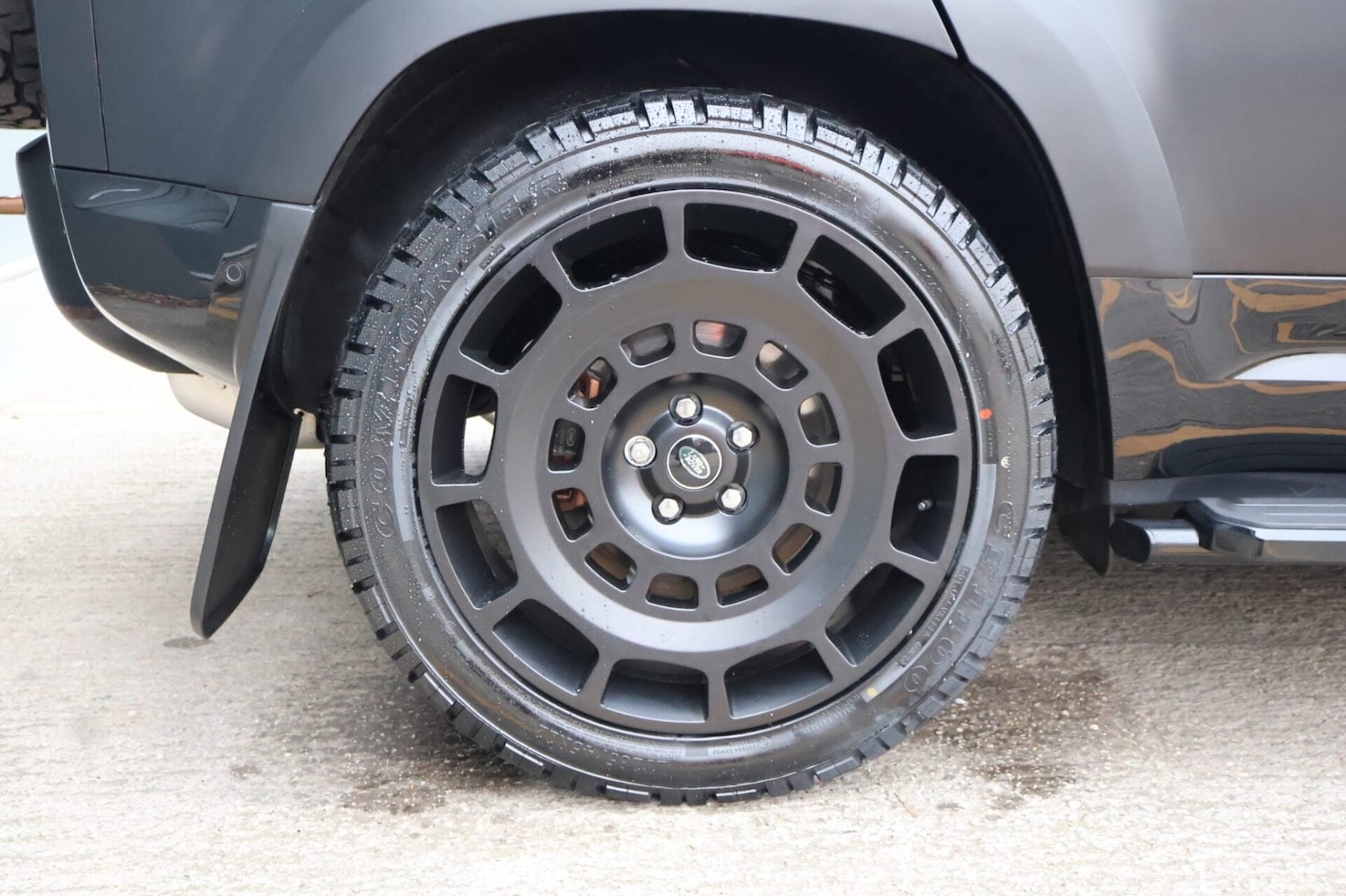 Used Land Rover Defender 2025 for sale - 76853918: Photo 6