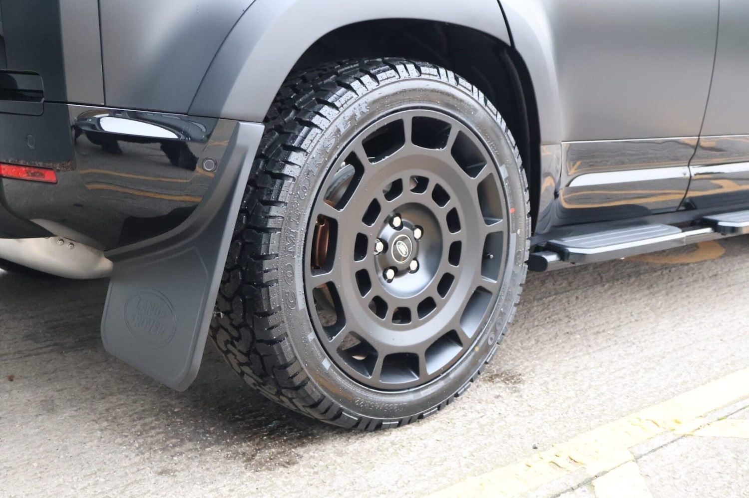 Used Land Rover Defender 2025 for sale - 76853918: Photo 9