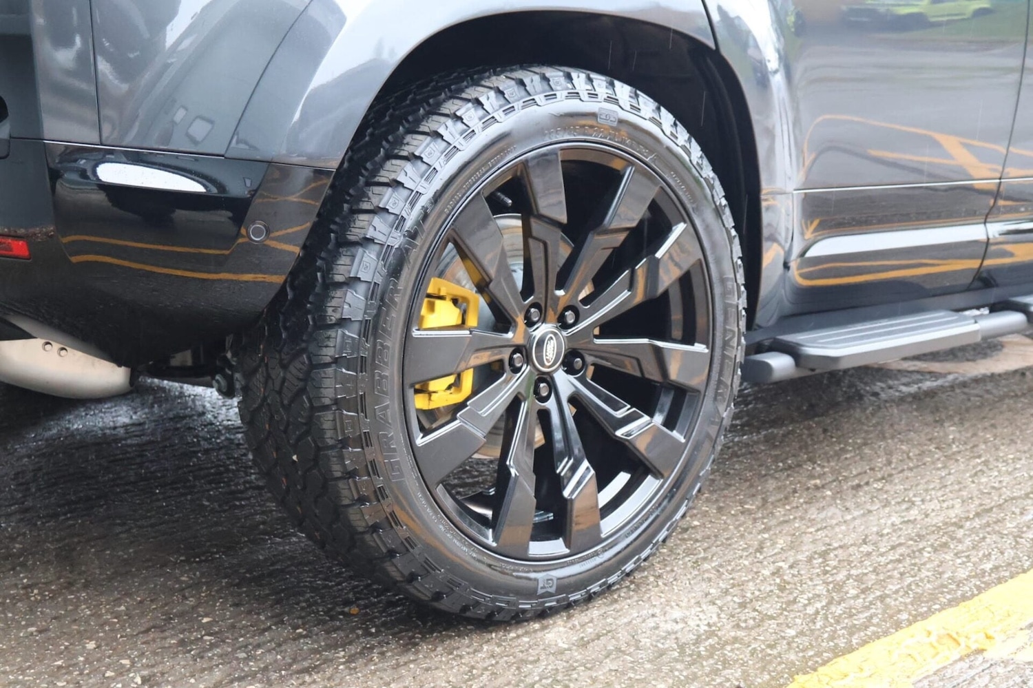 Used Land Rover Defender 110 for sale - 76968497: Photo 14