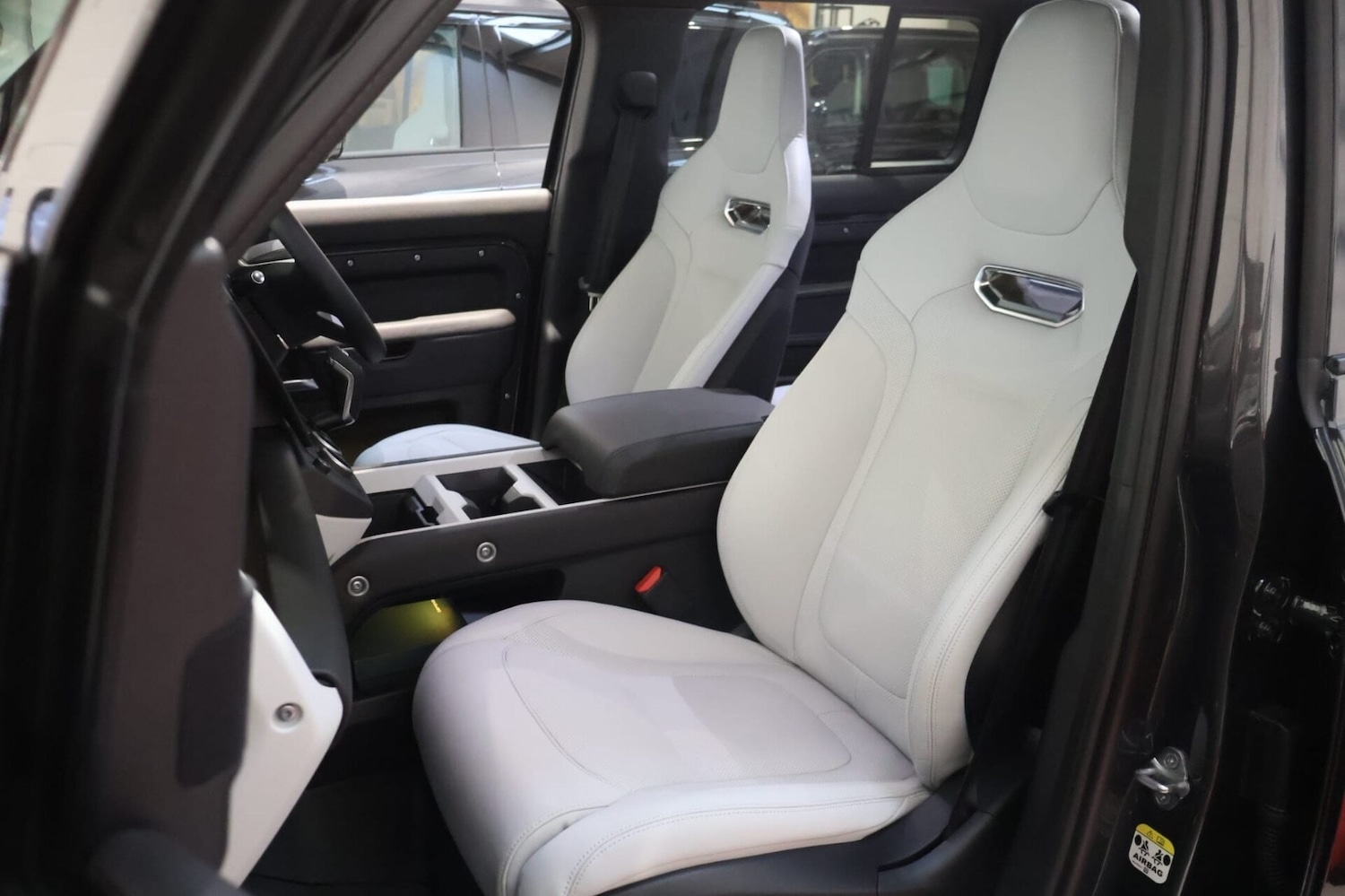 Used Land Rover Defender 110 for sale - 76968497: Photo 19