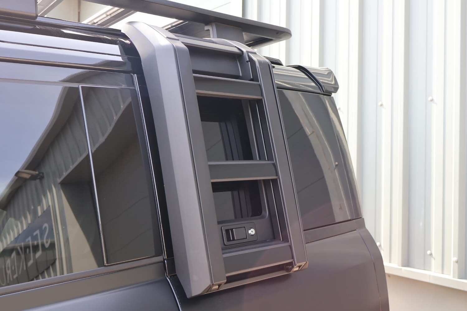 Used Land Rover Defender 110 for sale - 76844885: Photo 19