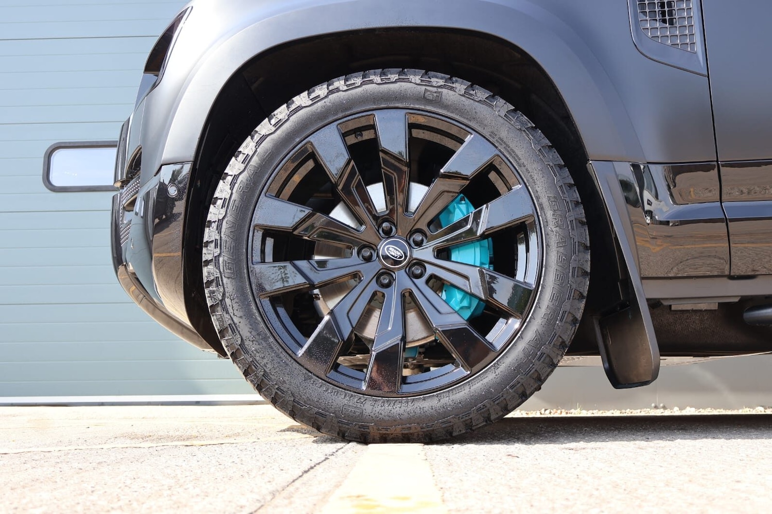 Used Land Rover Defender 110 for sale - 76844885: Photo 20