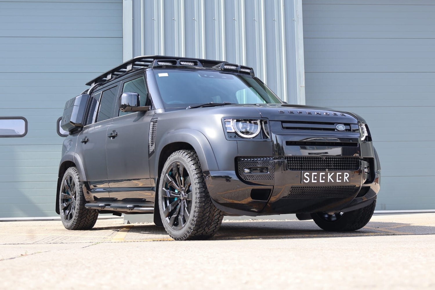 Used Land Rover Defender 110 for sale - 76844885: Photo 6