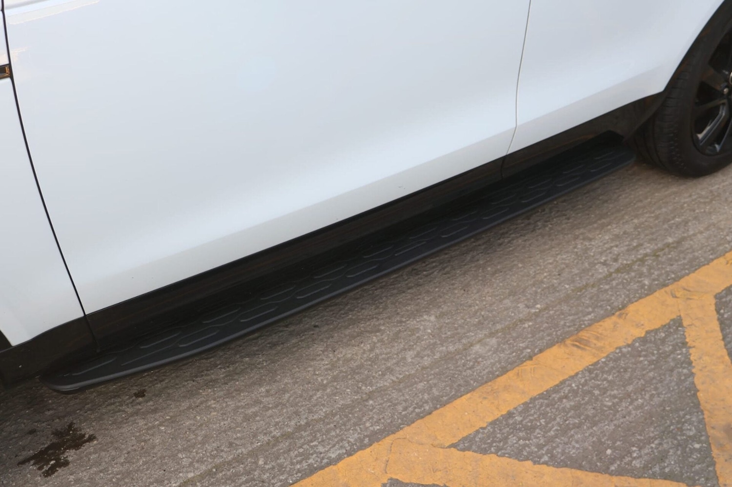 Used Land Rover Discovery 2023 for sale - 77846656: Photo 14