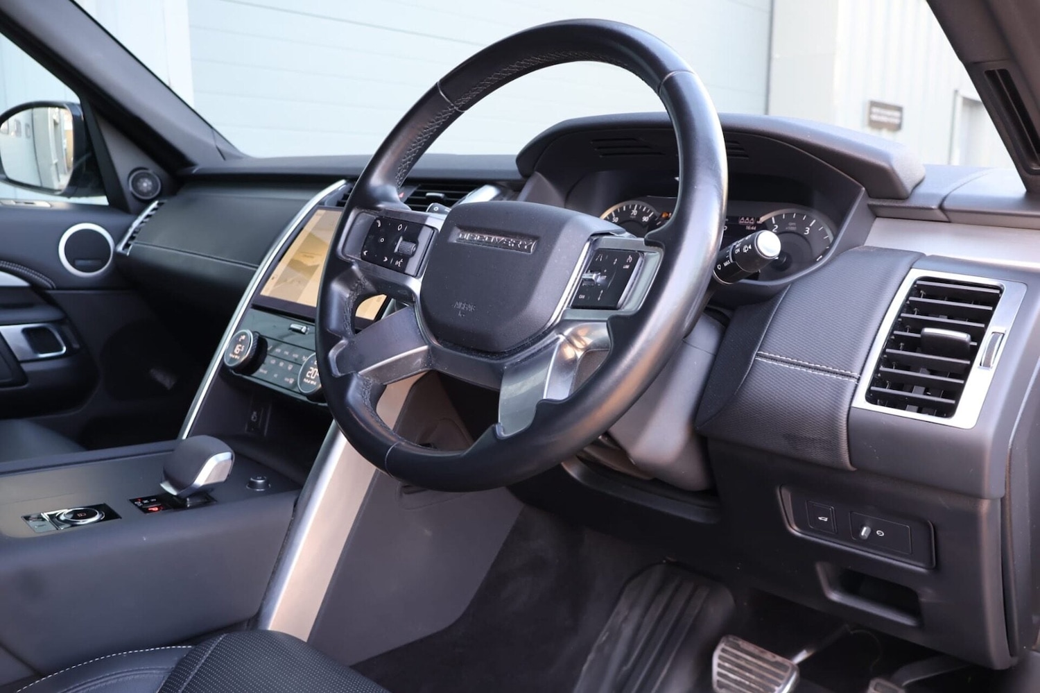 Used Land Rover Discovery 2023 for sale - 77846656: Photo 20