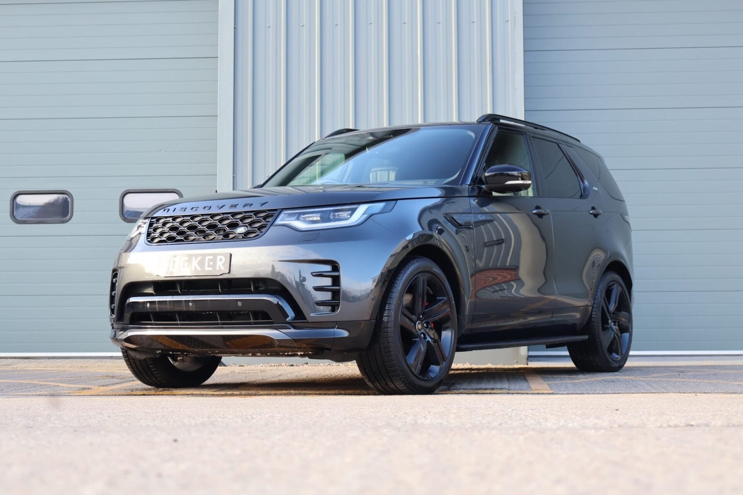 Used Land Rover Discovery 2026 for sale - 78025567: Photo 1