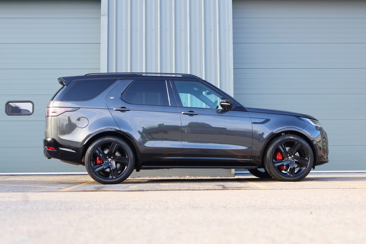 Used Land Rover Discovery 2026 for sale - 78025567: Photo 5