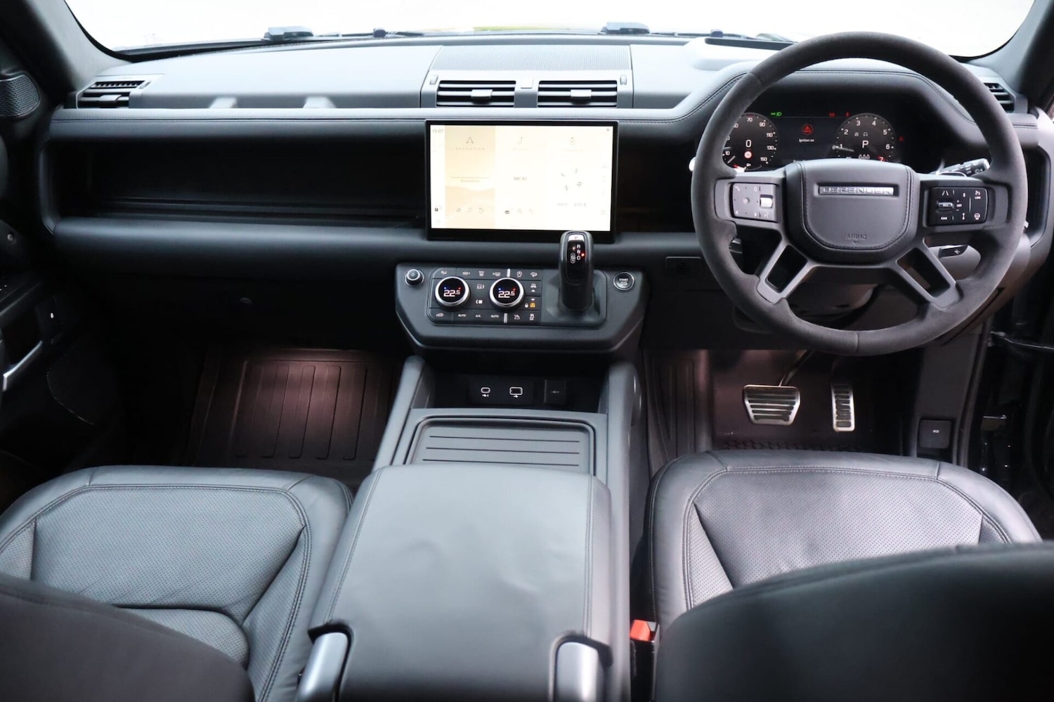 Used Land Rover Defender 2023 for sale - 76957117: Photo 13