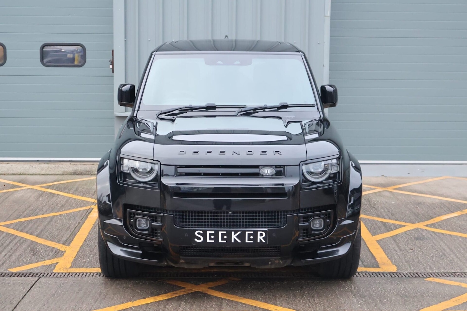 Used Land Rover Defender 2023 for sale - 76957117: Photo 9