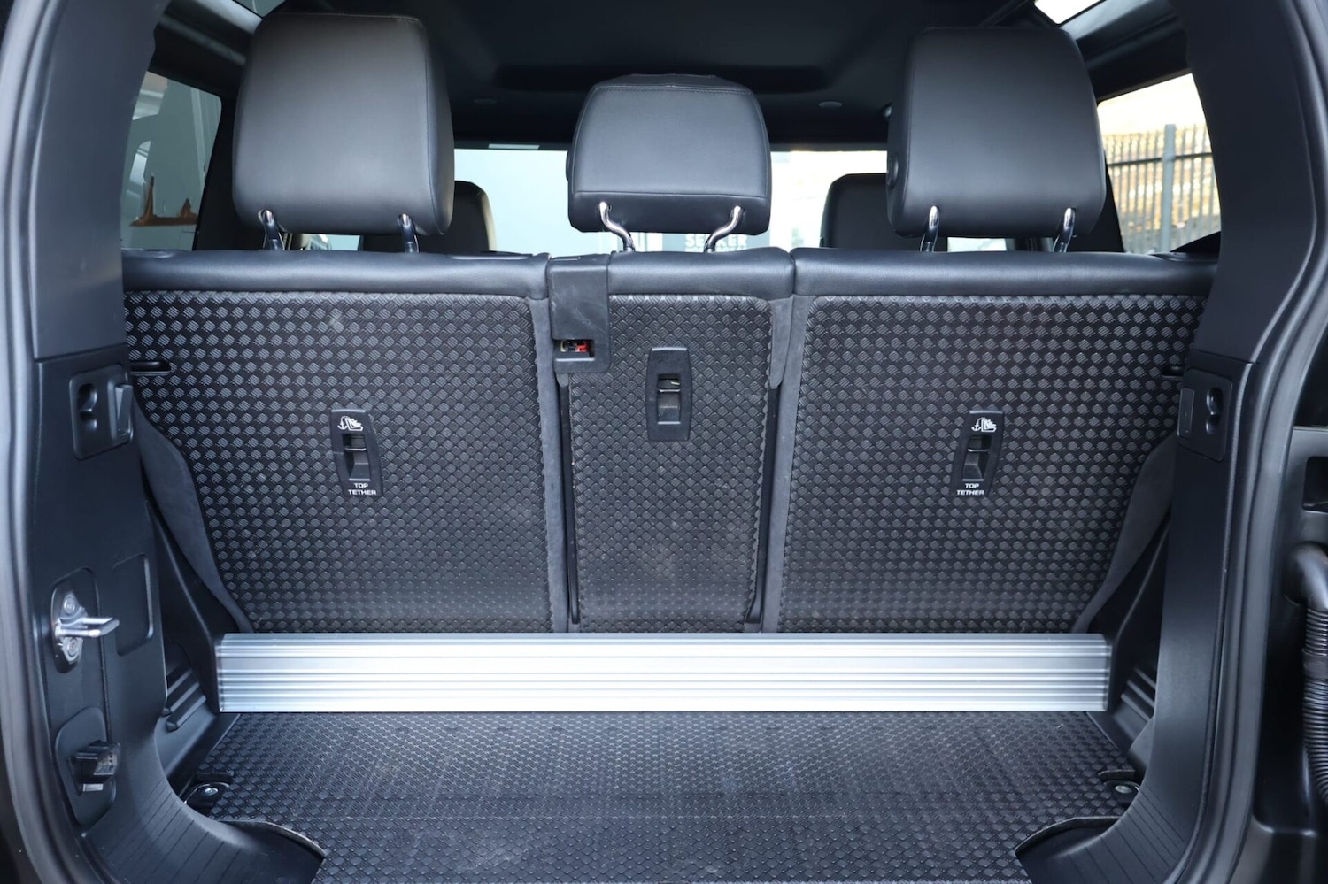 Used Land Rover Defender 2021 for sale - 76662578: Photo 22