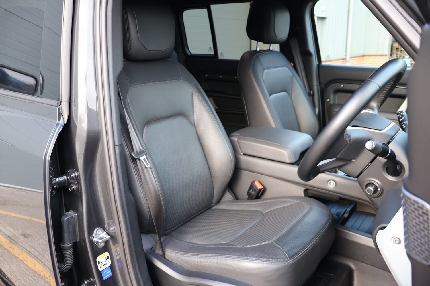 Used Land Rover Defender 110 2023 for sale - 77742661: Photo 16