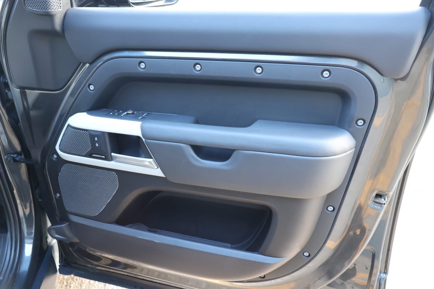 Used Land Rover Defender 110 2023 for sale - 77742661: Photo 18