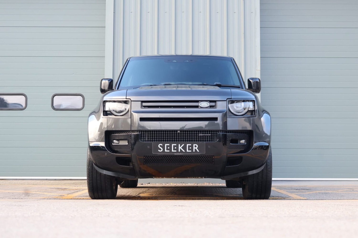 Used Land Rover Defender 110 2023 for sale - 77742661: Photo 2