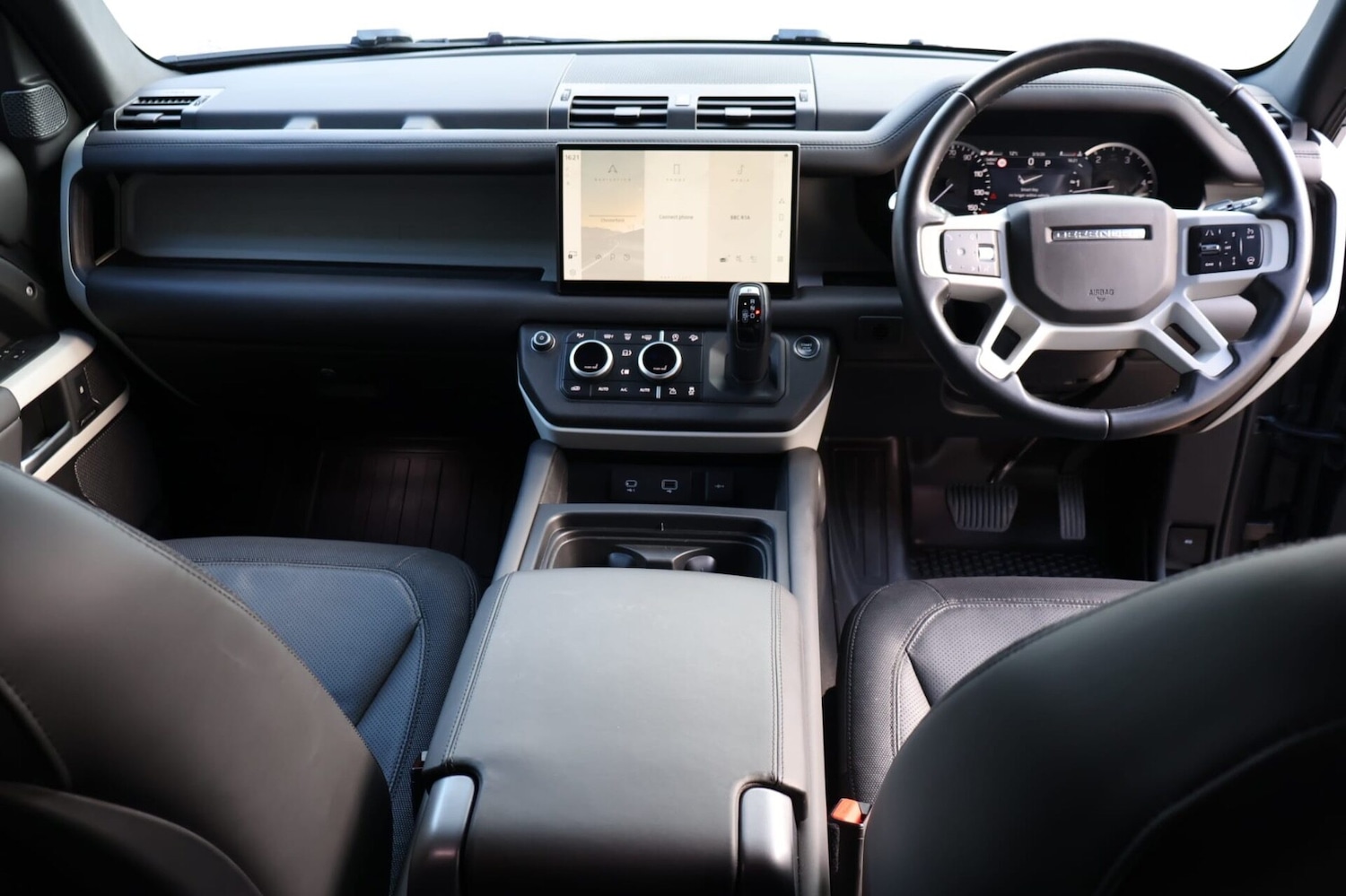 Used Land Rover Defender 110 2023 for sale - 77742661: Photo 21