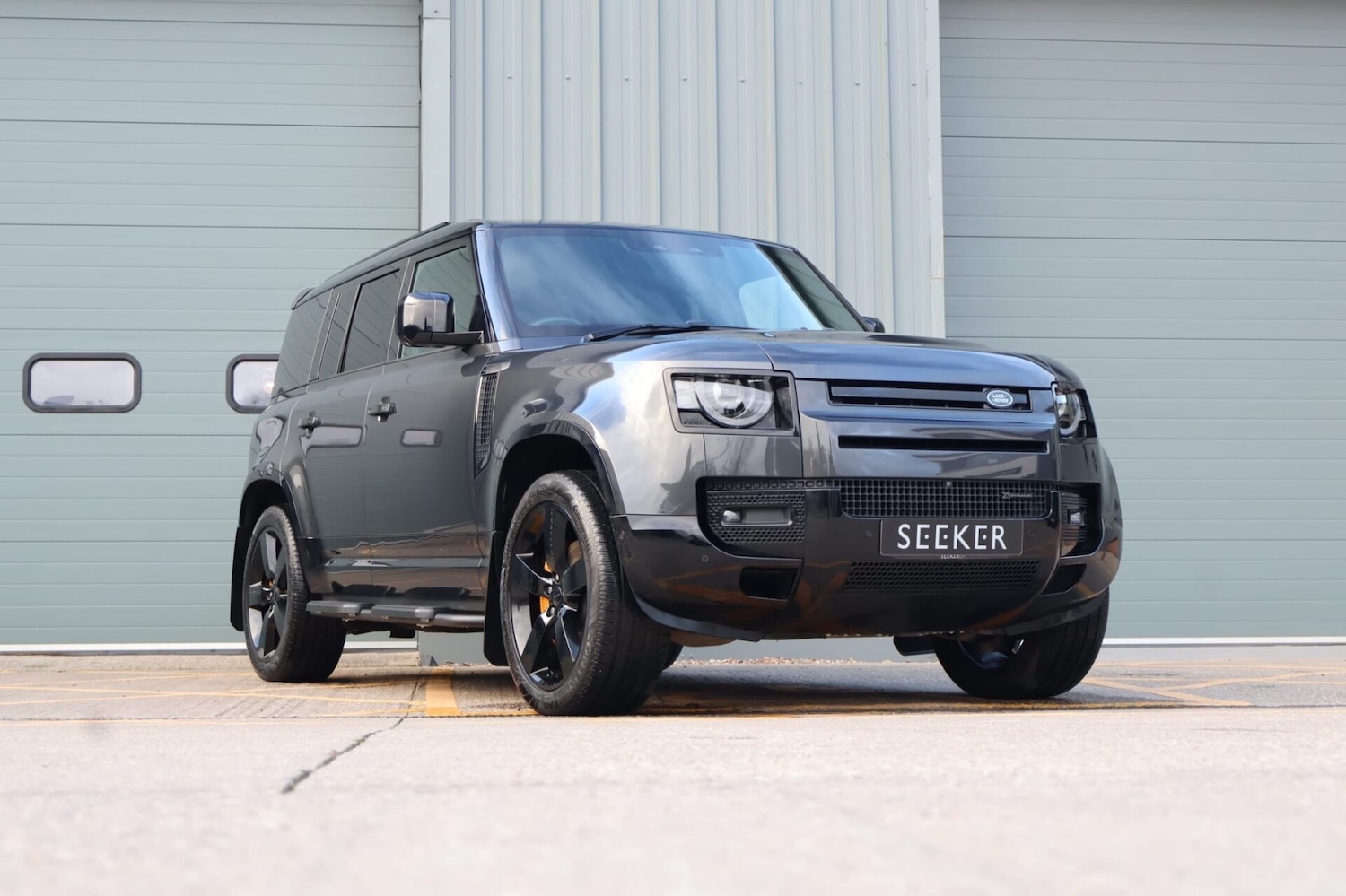 Used Land Rover Defender 110 2023 for sale - 77742661: Photo 3