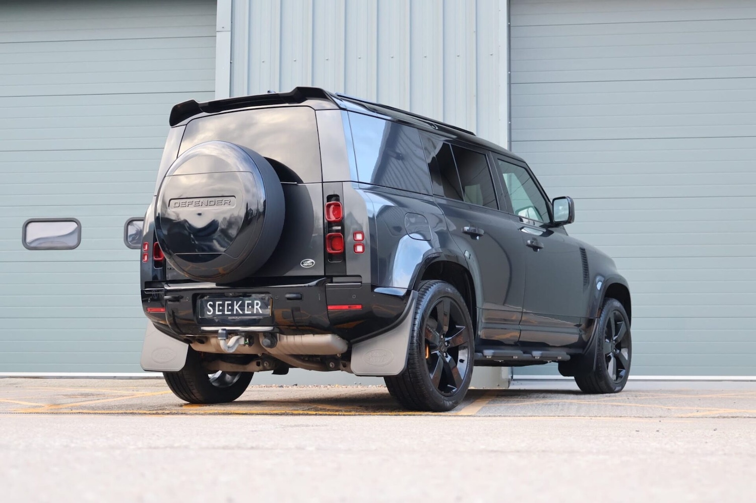 Used Land Rover Defender 110 2023 for sale - 77742661: Photo 6