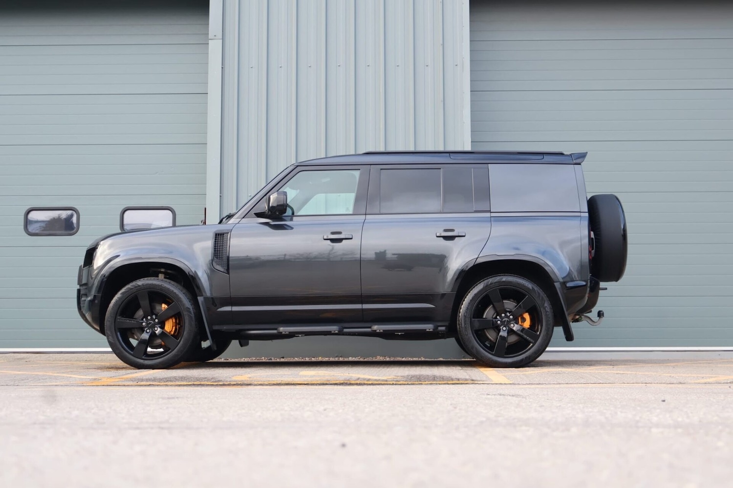 Used Land Rover Defender 110 2023 for sale - 77742661: Photo 8