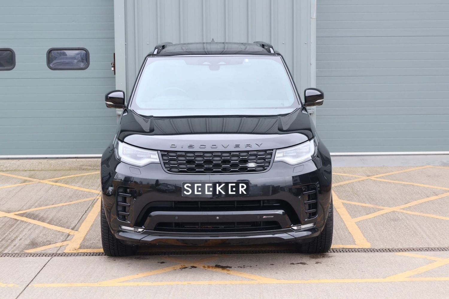 Used Land Rover Discovery 2023 for sale - 77873518: Photo 2