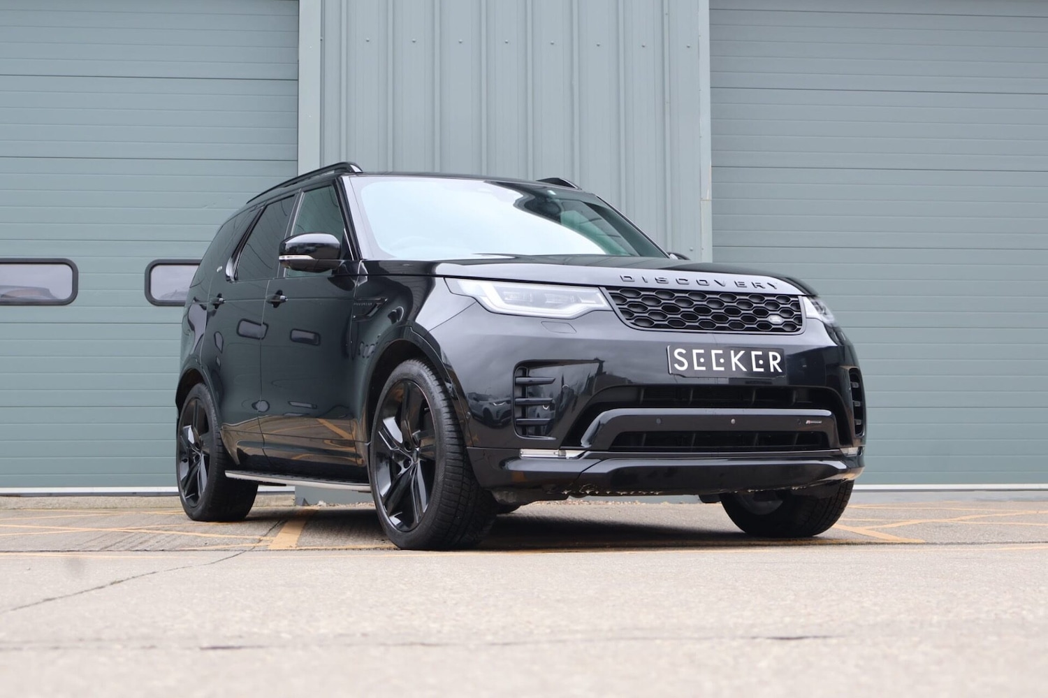 Used Land Rover Discovery 2023 for sale - 77873518: Photo 3