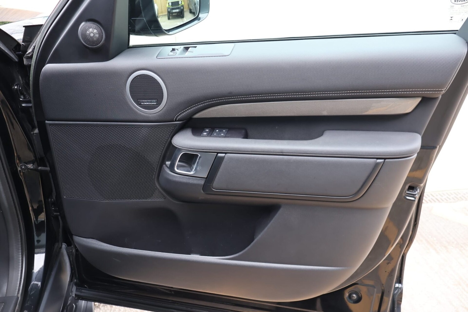 Used Land Rover Discovery 2023 for sale - 77873518: Photo 4