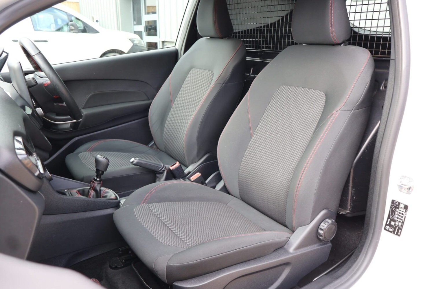 Used Ford Fiesta Van 2022 for sale - 77649950: Photo 14