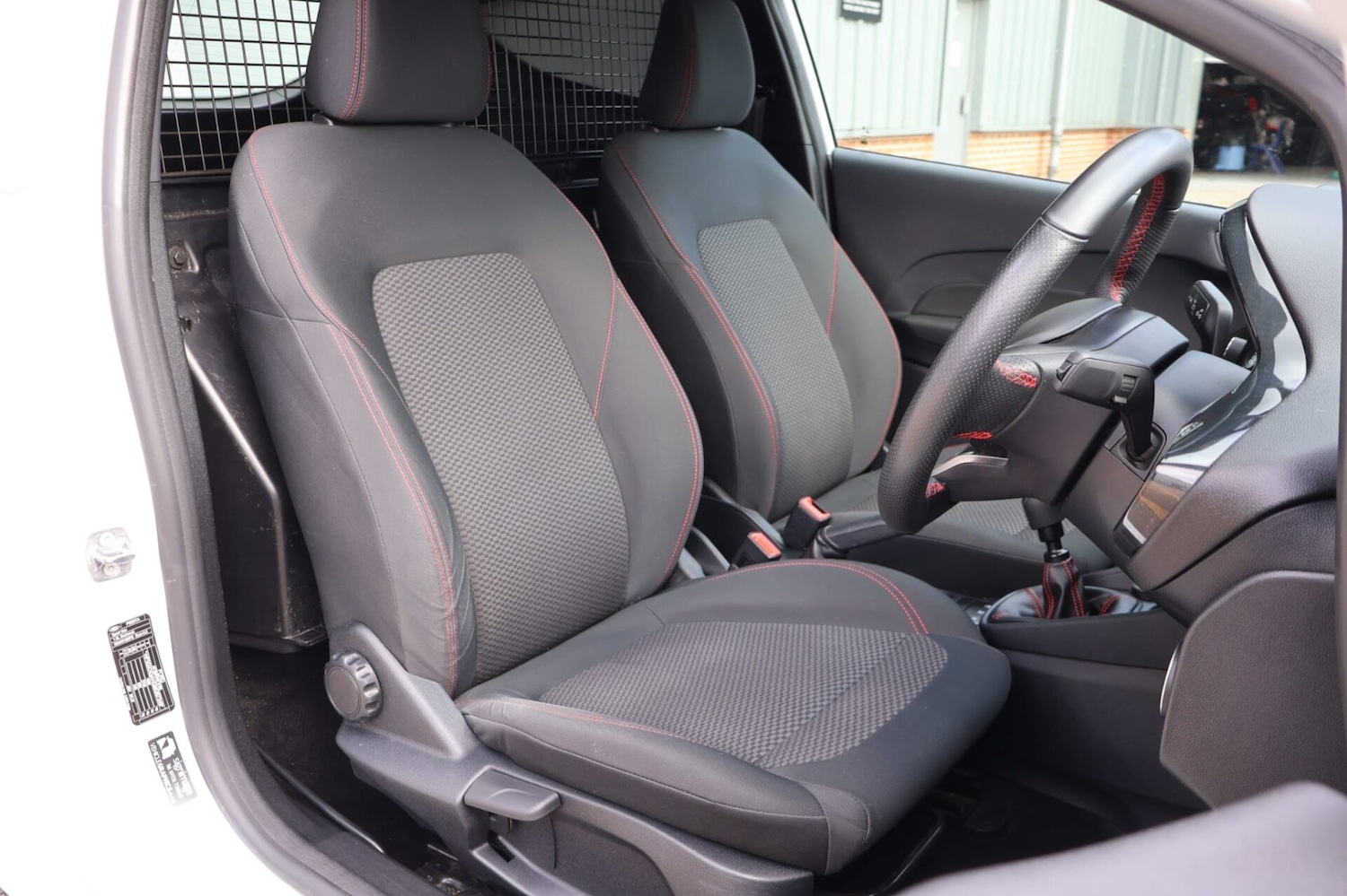 Used Ford Fiesta Van 2022 for sale - 77649950: Photo 16