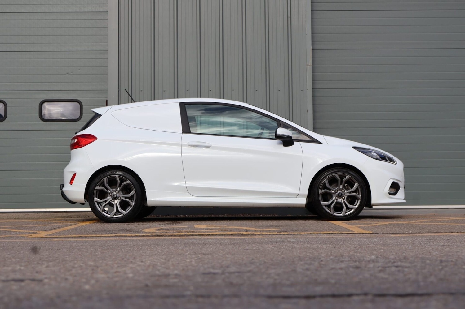 Used Ford Fiesta Van 2022 for sale - 77649950: Photo 8