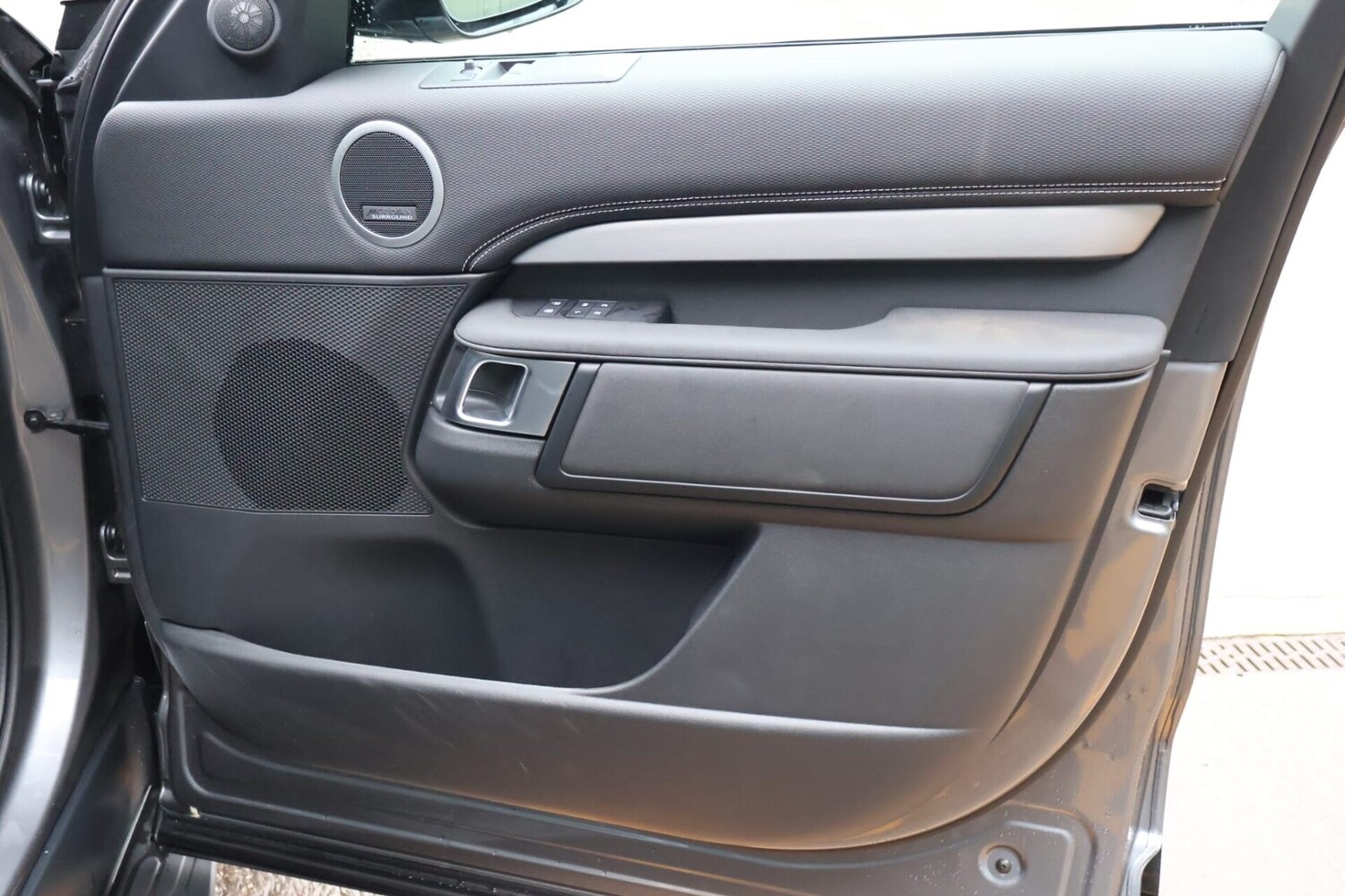 Used Land Rover Discovery 2025 for sale - 77391789: Photo 10