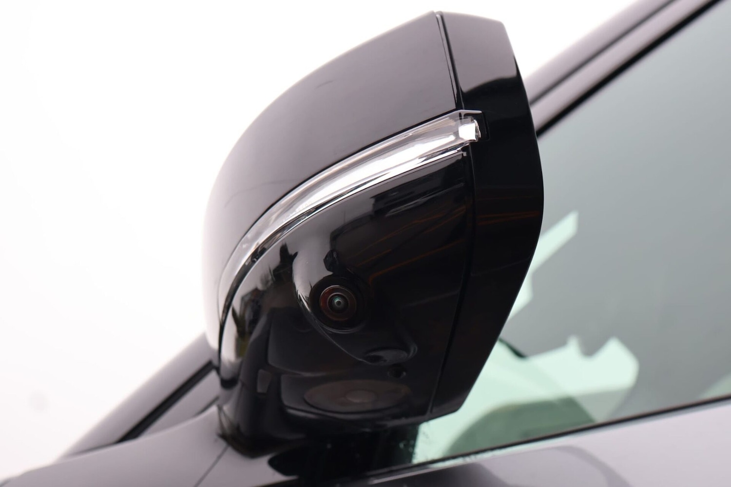 Used Land Rover Discovery 2025 for sale - 77391789: Photo 12