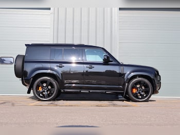 Used Land Rover Defender 2026 for sale - 77774580: Photo