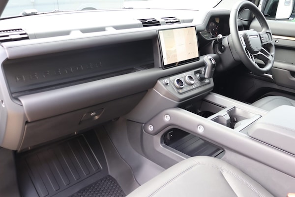 Used Land Rover Defender 90 2025 for sale - 75426539: Photo 26