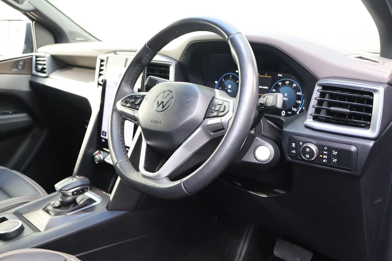 Used Volkswagen Amarok 2024 for sale - 77011706: Photo 27