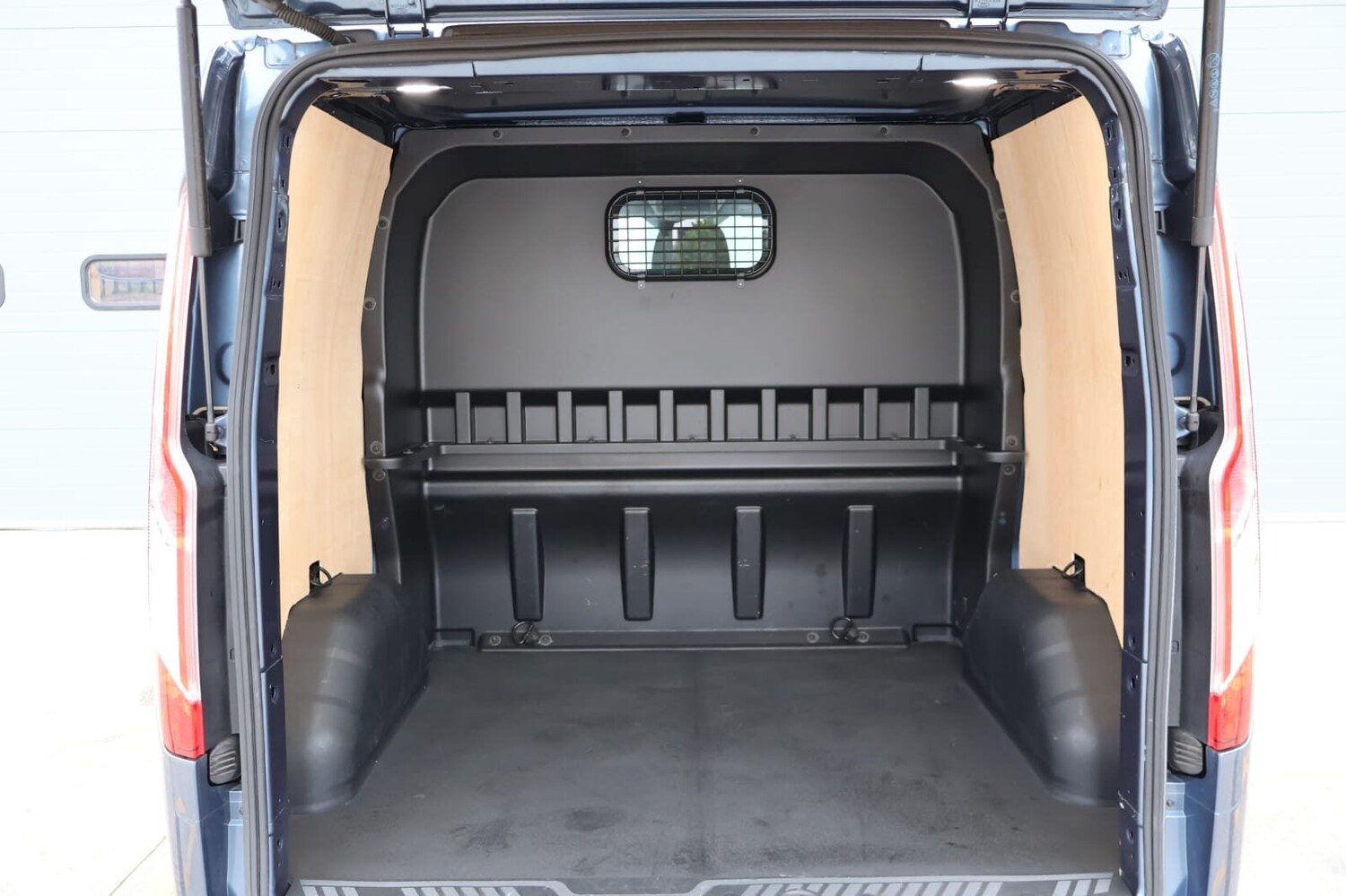 Used Ford Transit Custom 2023 for sale - 77666045: Photo 29