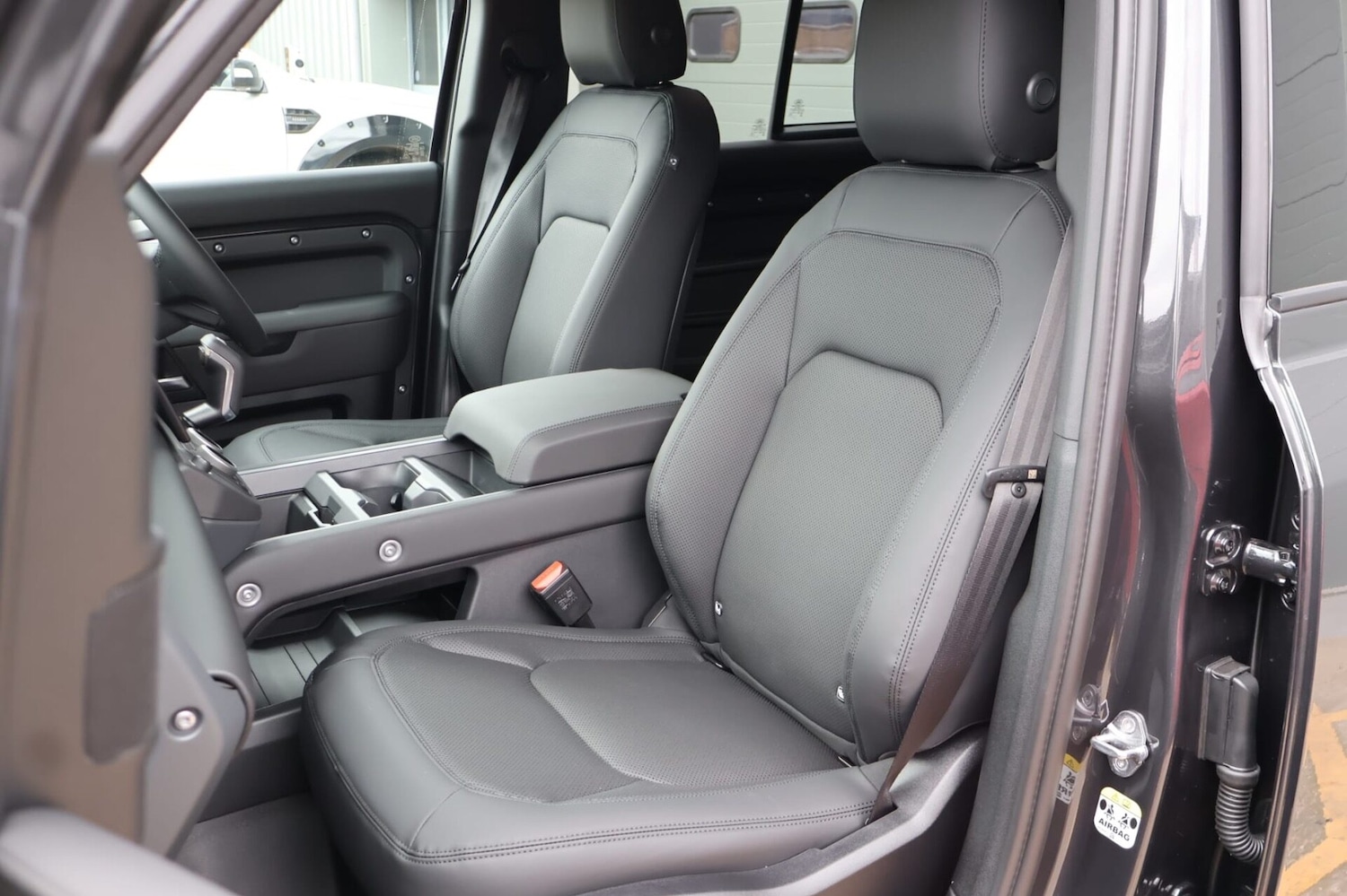 Used Land Rover Defender 2026 for sale - 77602134: Photo 19