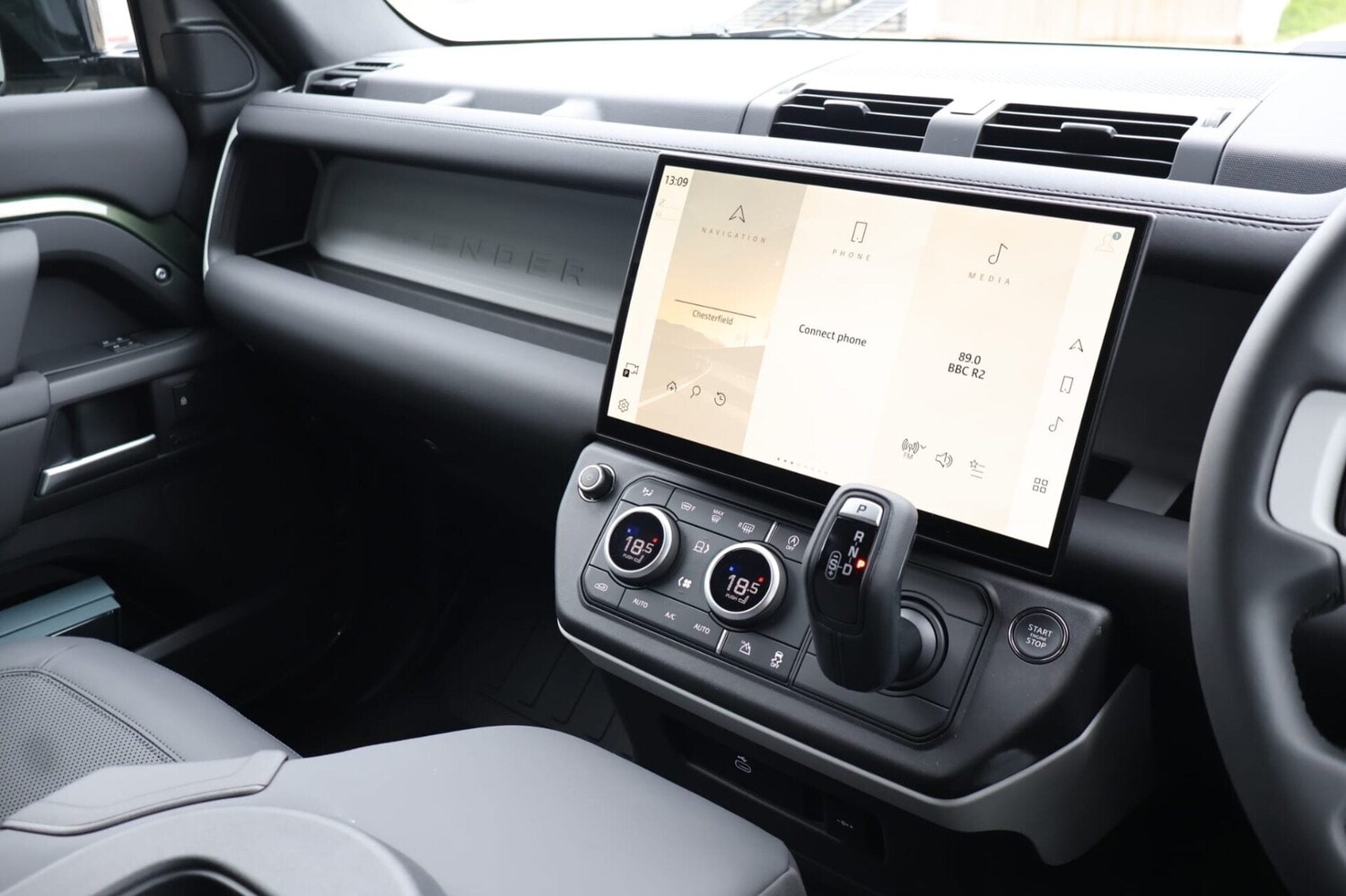 Used Land Rover Defender 110 2026 for sale - 77915550: Photo 27