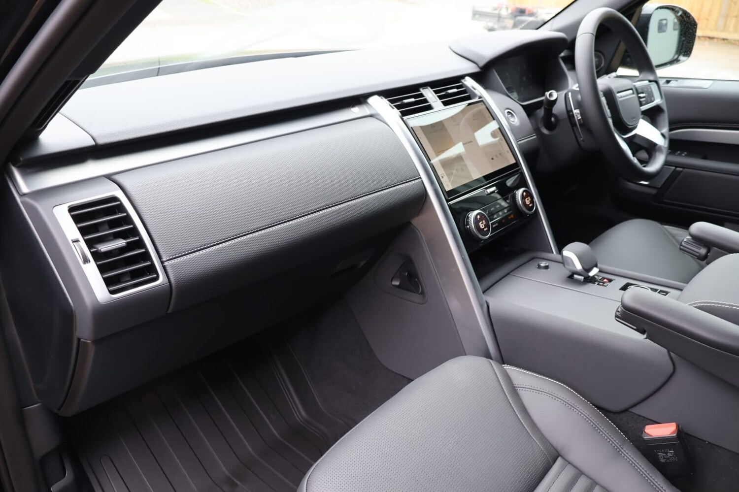 Used Land Rover Discovery 2025 for sale - 76263349: Photo 21