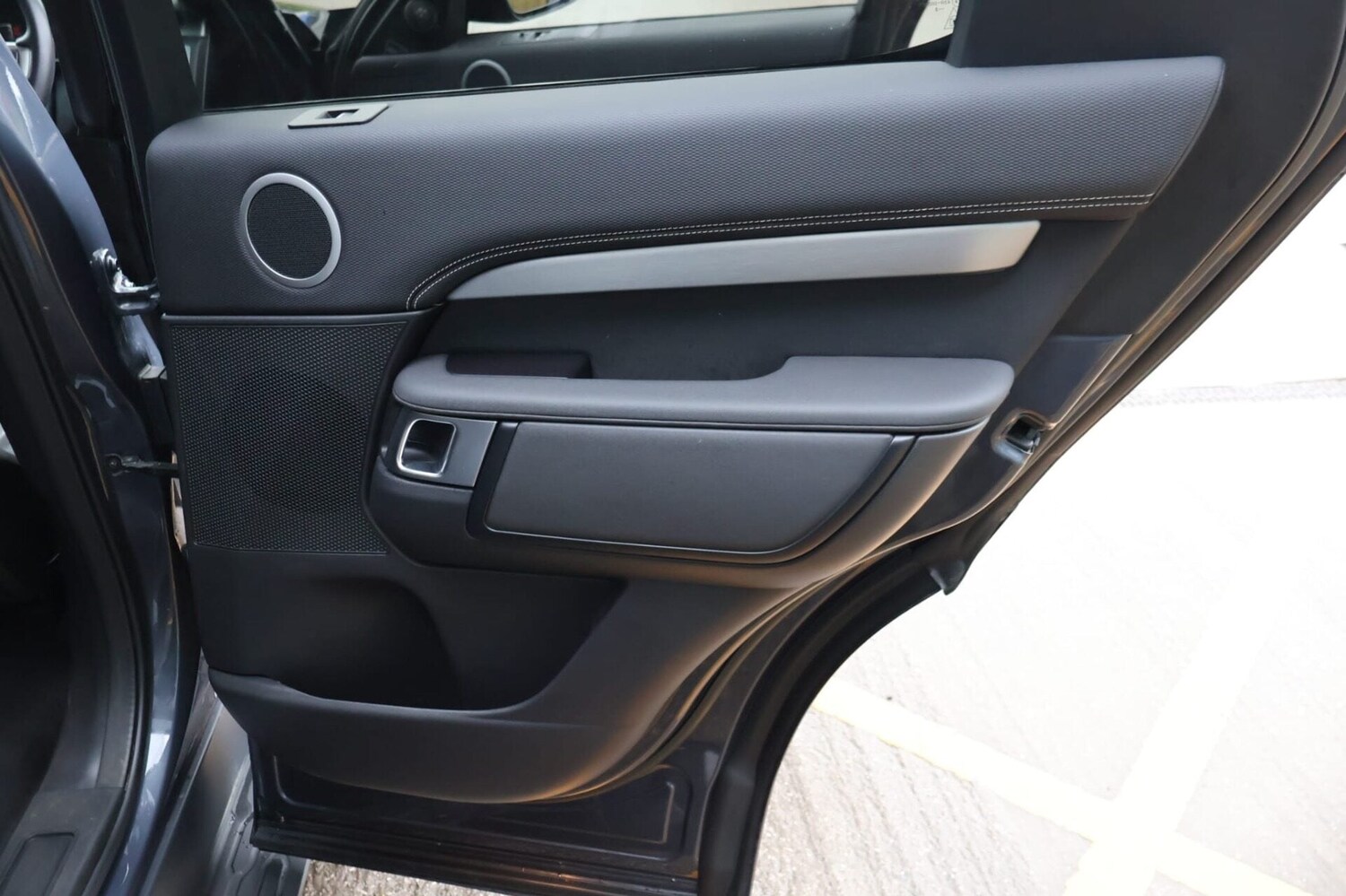 Used Land Rover Discovery 2023 for sale - 77417077: Photo 22