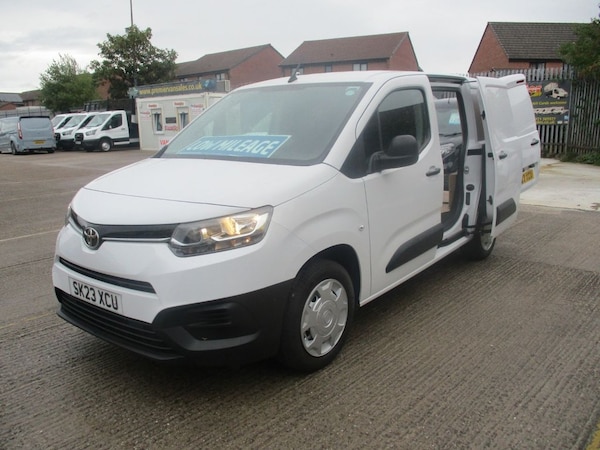 Used Toyota ProAce 2023 for sale - 74734863: Photo 4