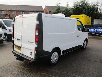 Renault Trafic feature image