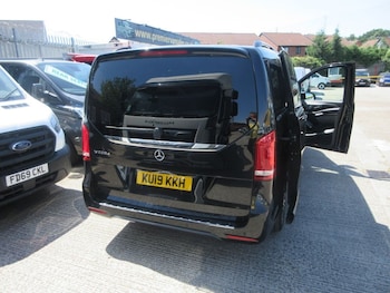 Used Mercedes-Benz V-Class 2019 for sale - 79358317: Photo