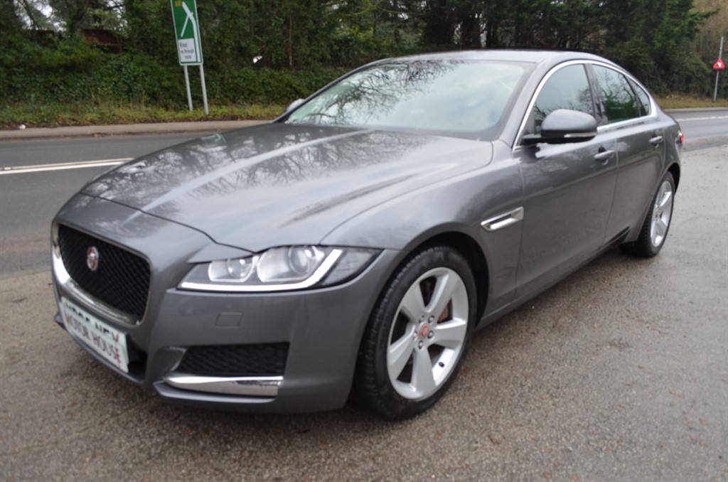 Used Jaguar XF 2015 for sale - 77389276: Photo 2