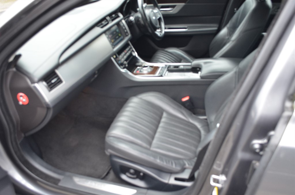 Used Jaguar XF 2015 for sale - 77389276: Photo 27