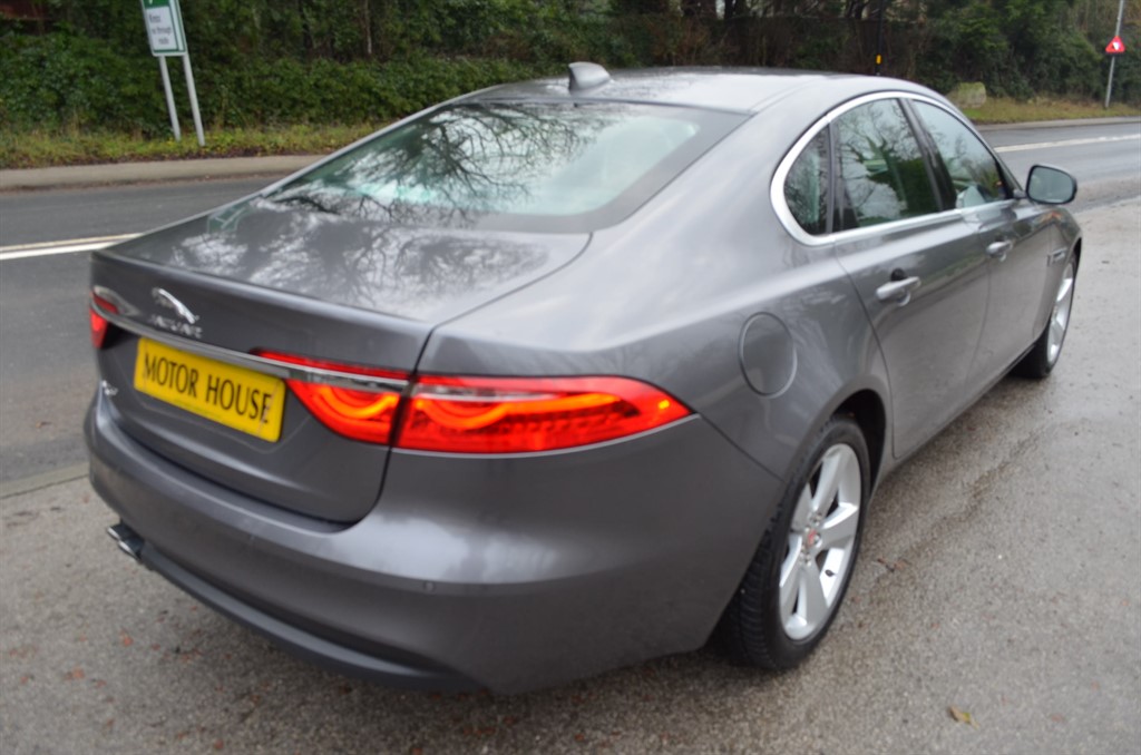 Used Jaguar XF 2015 for sale - 77389276: Photo 3